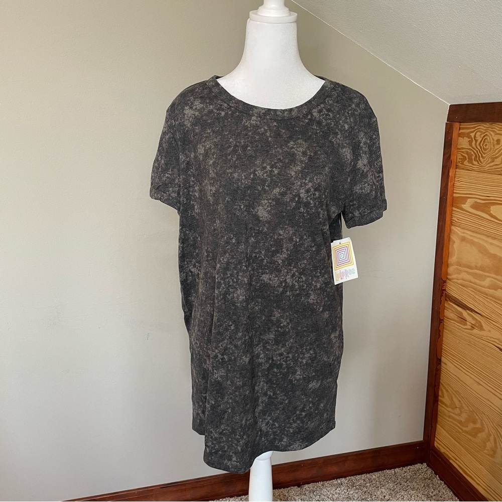 Lularoe Grey Blue Tie Dye Short Sleeve Liv Tee Extra Large NWT